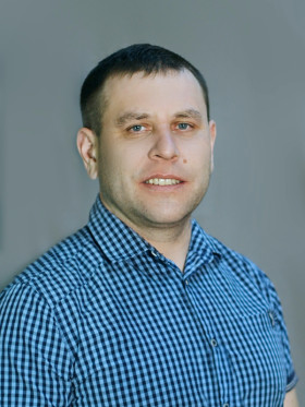 Якуничев Валерий Николаевич.